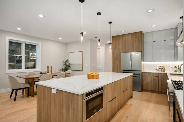 $1,775,000 | 2225 West Carmen Avenue, Chicago, IL 60625