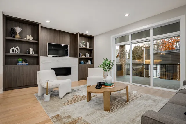 $1,775,000 | 2225 West Carmen Avenue, Chicago, IL 60625