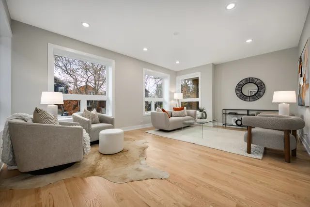 $1,775,000 | 2225 West Carmen Avenue, Chicago, IL 60625