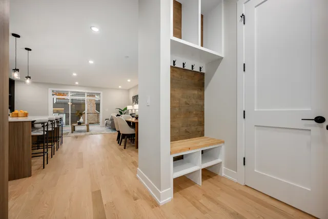 $1,775,000 | 2225 West Carmen Avenue, Chicago, IL 60625