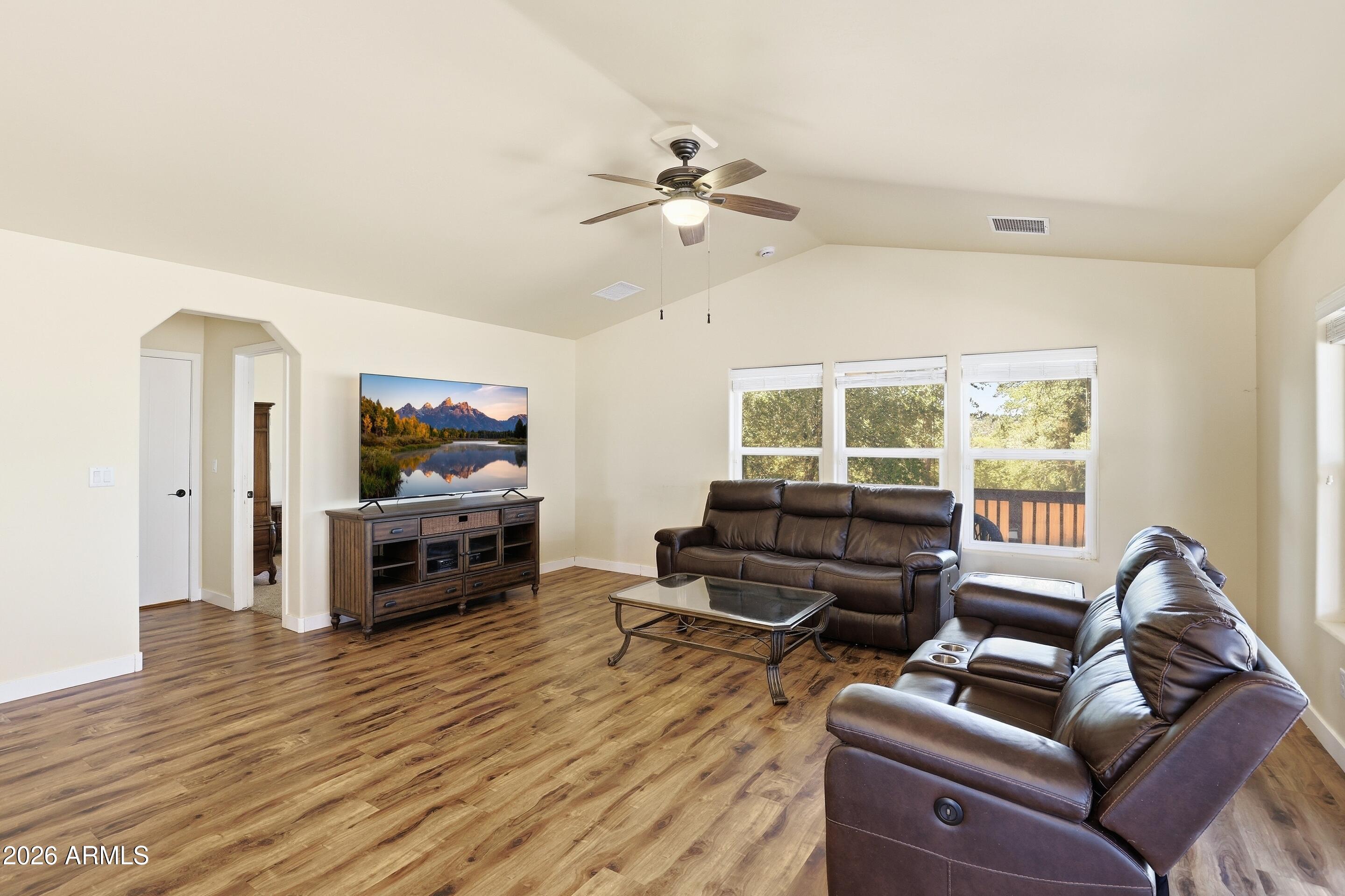 412 South Forest Ridge Court Payson, AZ 85541 - Photo 5 of 33 Living Room (3)