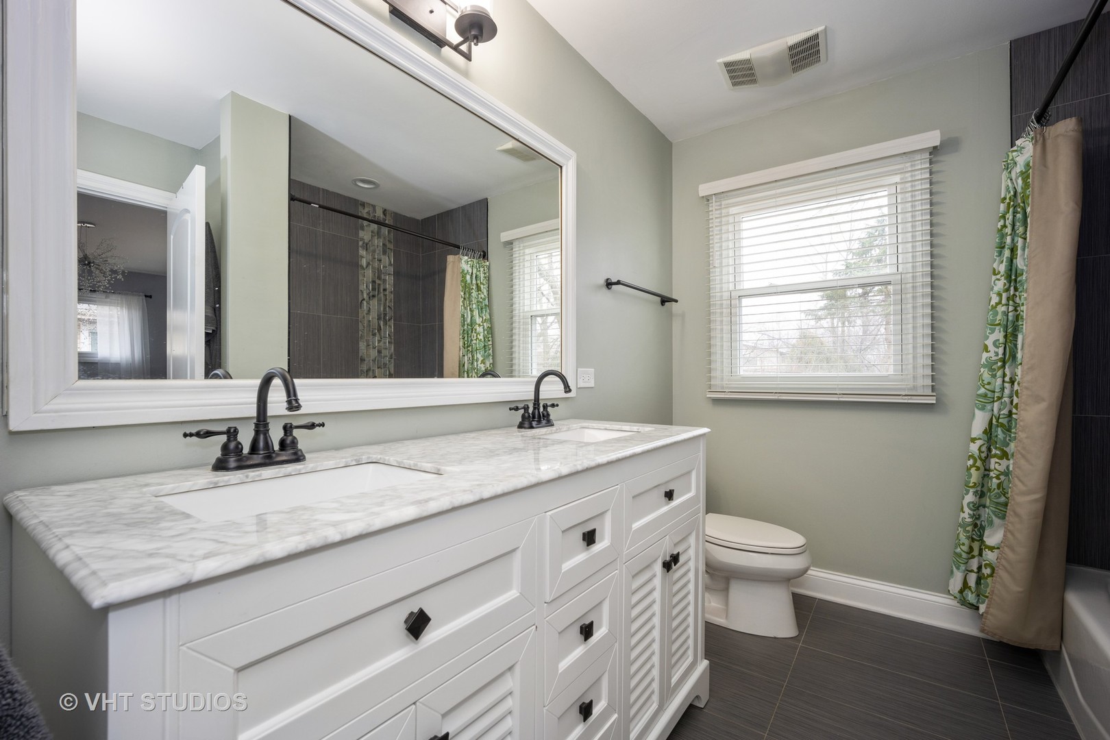 1335 Charing Cross Road Deerfield, IL 60015 - Photo 8 of 13