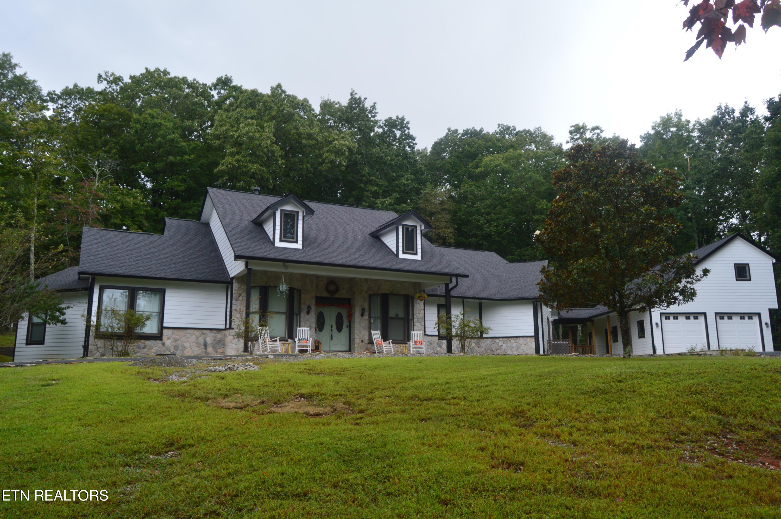 157 Twilight Trail Dunlap, TN 37327 - Photo 3 of 55 2) 62870-68c348119ac07