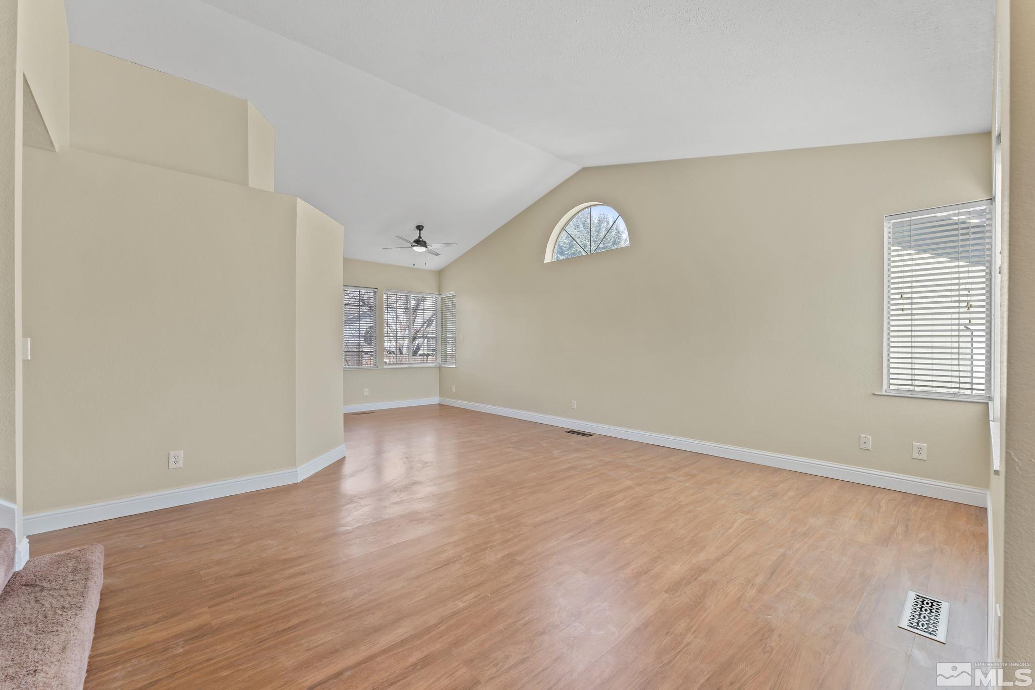 981 Ridgeview Drive Reno, NV 89511 - Photo 5 of 30 Photo 5