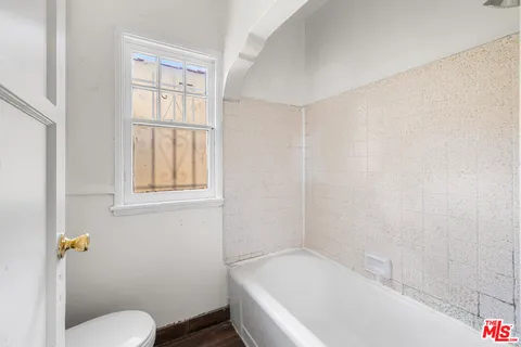 $1,050,000 | 1836 Lansdowne Avenue, Los Angeles, CA 90032