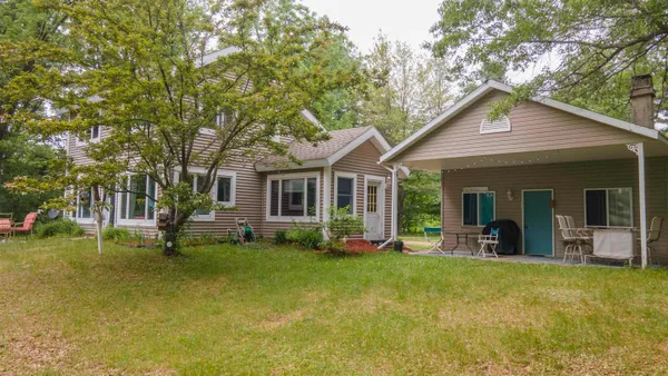 $389,900 | E1829 Hoffman Lane, Iola, WI 54945