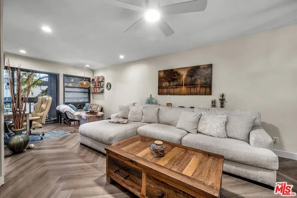 $499,000 | 7740 Redlands Street, Unit G3092, Playa del Rey, CA 90293