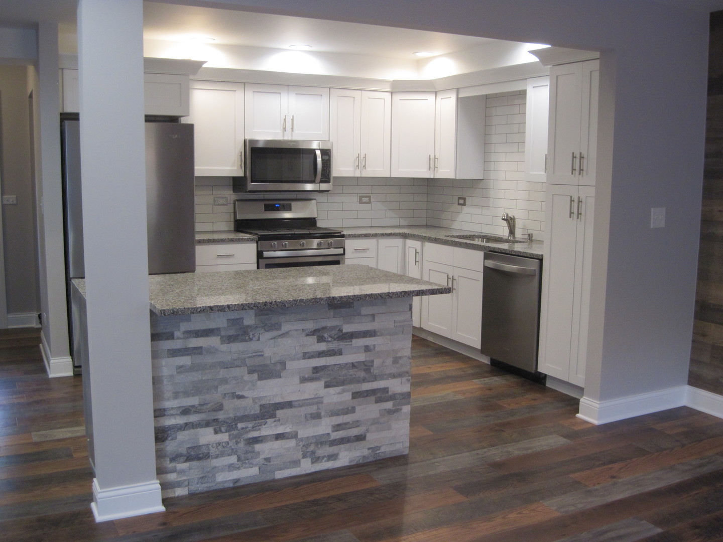 571 Thomas Road Bolingbrook, IL 60440 - Photo 7 of 29