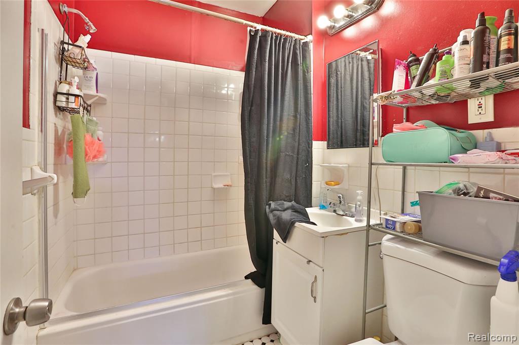 17204 Stephens Eastpointe, MI 48021 - Photo 8 of 11