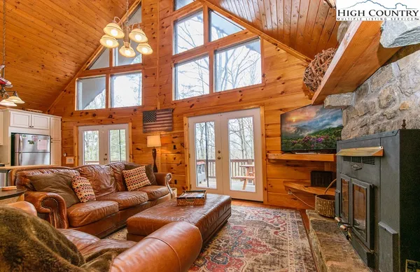 $489,000 | 994 Laurel Circle East, Deep Gap, NC 28618