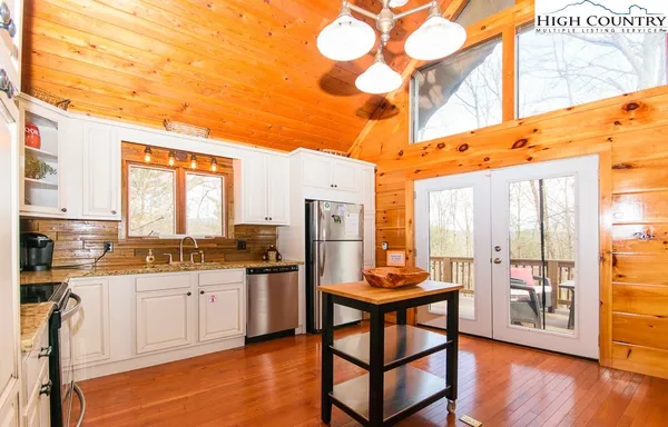 $489,000 | 994 Laurel Circle East, Deep Gap, NC 28618