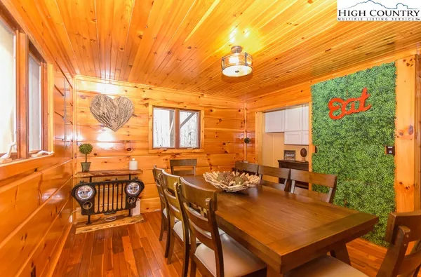 $489,000 | 994 Laurel Circle East, Deep Gap, NC 28618