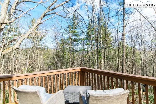 $489,000 | 994 Laurel Circle East, Deep Gap, NC 28618