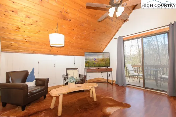 $489,000 | 994 Laurel Circle East, Deep Gap, NC 28618