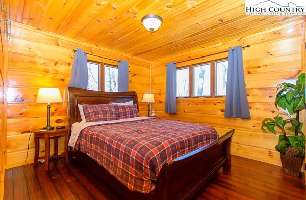 $489,000 | 994 Laurel Circle East, Deep Gap, NC 28618