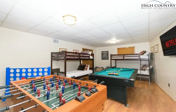 $489,000 | 994 Laurel Circle East, Deep Gap, NC 28618