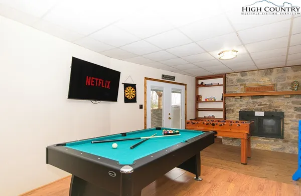 $489,000 | 994 Laurel Circle East, Deep Gap, NC 28618