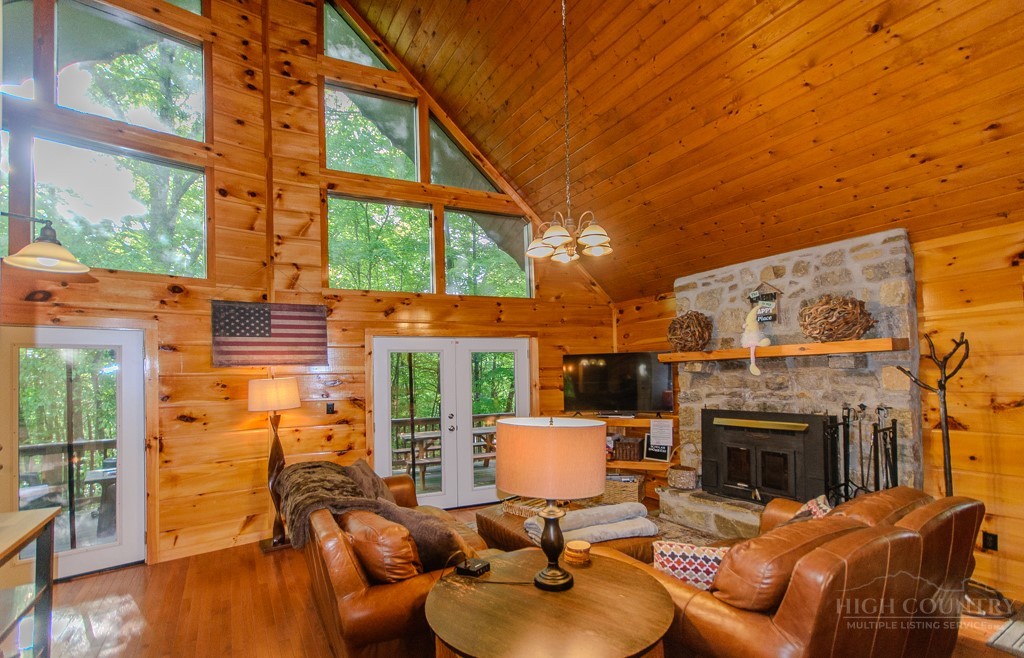 994 Laurel Circle East Deep Gap, NC 28618 - Photo 5 of 47