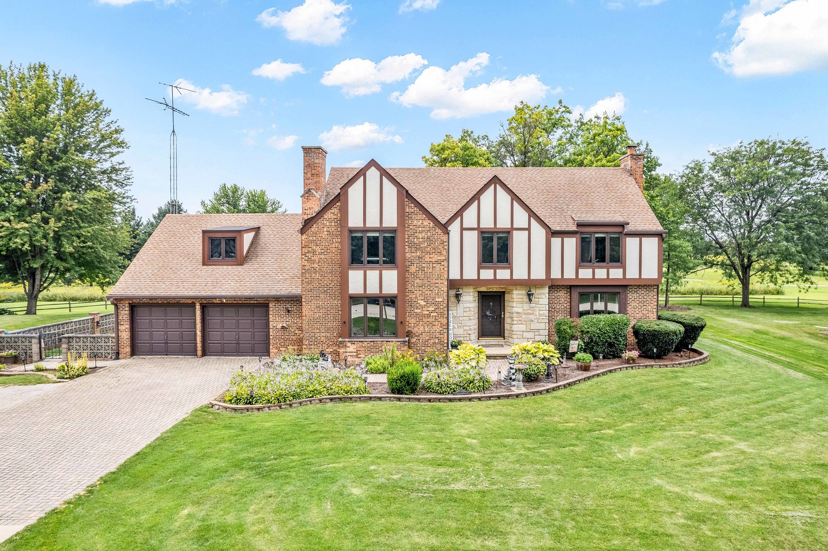 30785 Royal Oak Road Genoa, IL 60135 - Photo 1 of 49 Gallery Image 1
