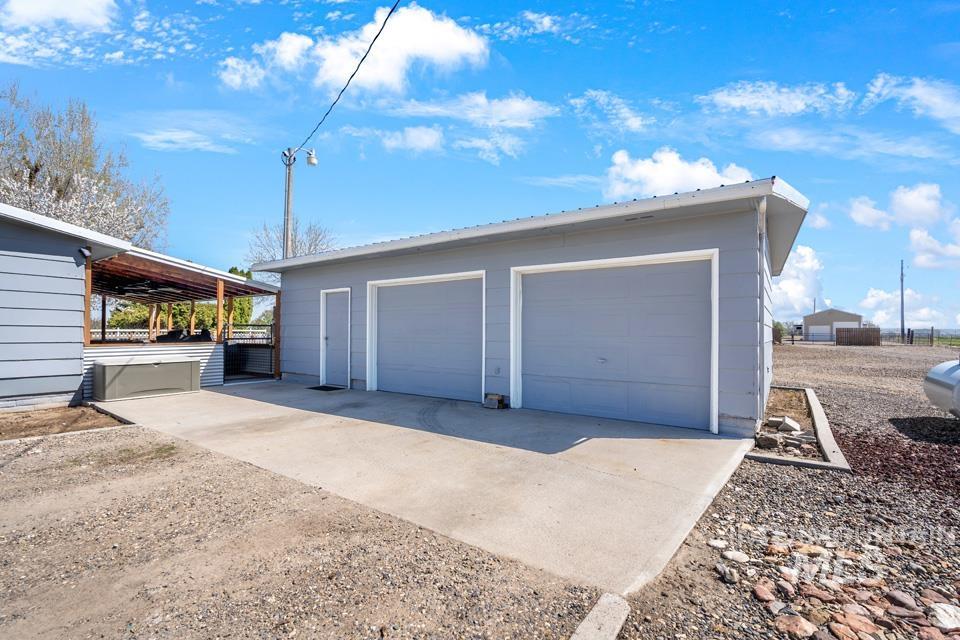 7242 Boise Road Fruitland, ID 83619 - Photo 2 of 35