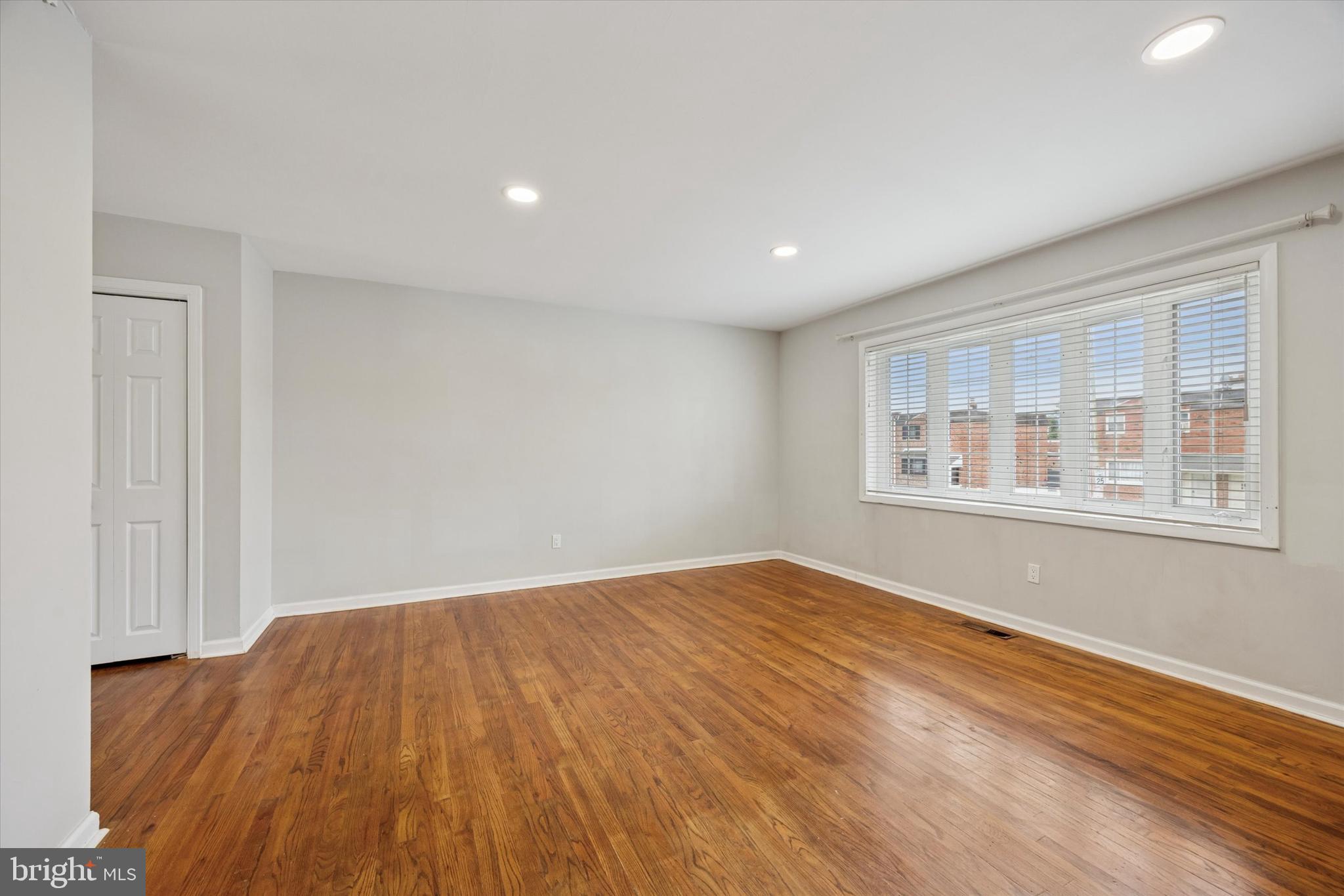 3305 Gurley Road Philadelphia, PA 19154 - Photo 4 of 33