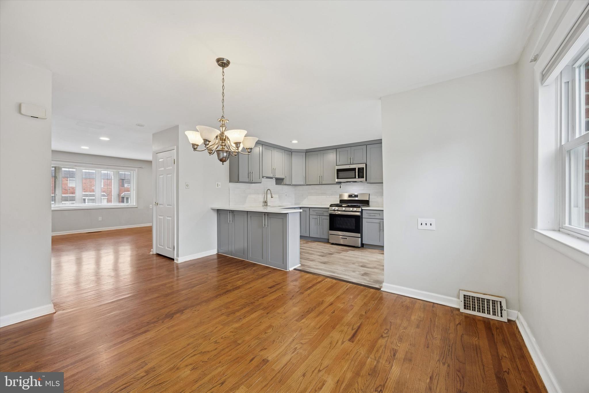 3305 Gurley Road Philadelphia, PA 19154 - Photo 9 of 33