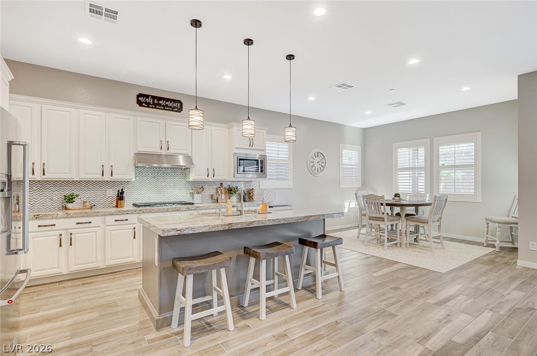 3391 Peak View Avenue Henderson, NV 89044 - Photo 8 of 49