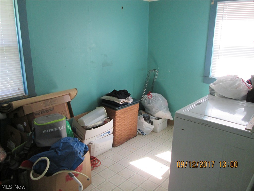 333 Fairfax Road Vermilion, OH 44089 - Photo 5 of 11 Back room/ laundry area