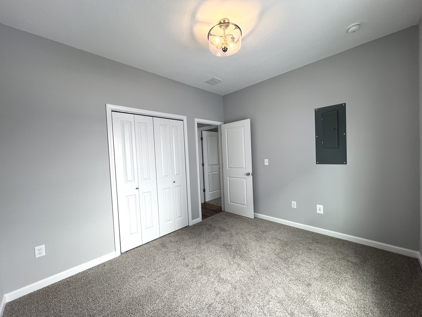 1212 South Smith Road Urbana, IL 61802 - Photo 15 of 17 Gallery Image 15