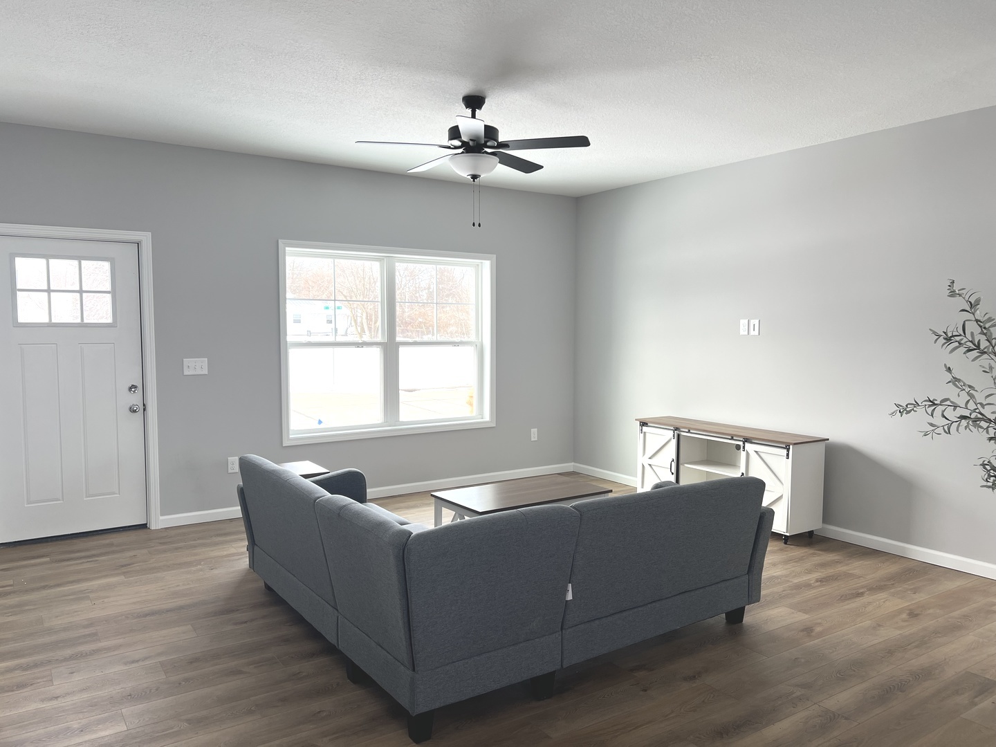 1212 South Smith Road Urbana, IL 61802 - Photo 2 of 17 Gallery Image 2