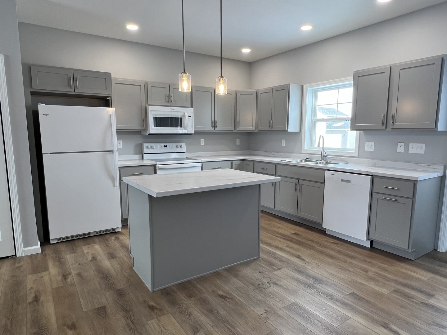 1212 South Smith Road Urbana, IL 61802 - Photo 5 of 17 Gallery Image 5