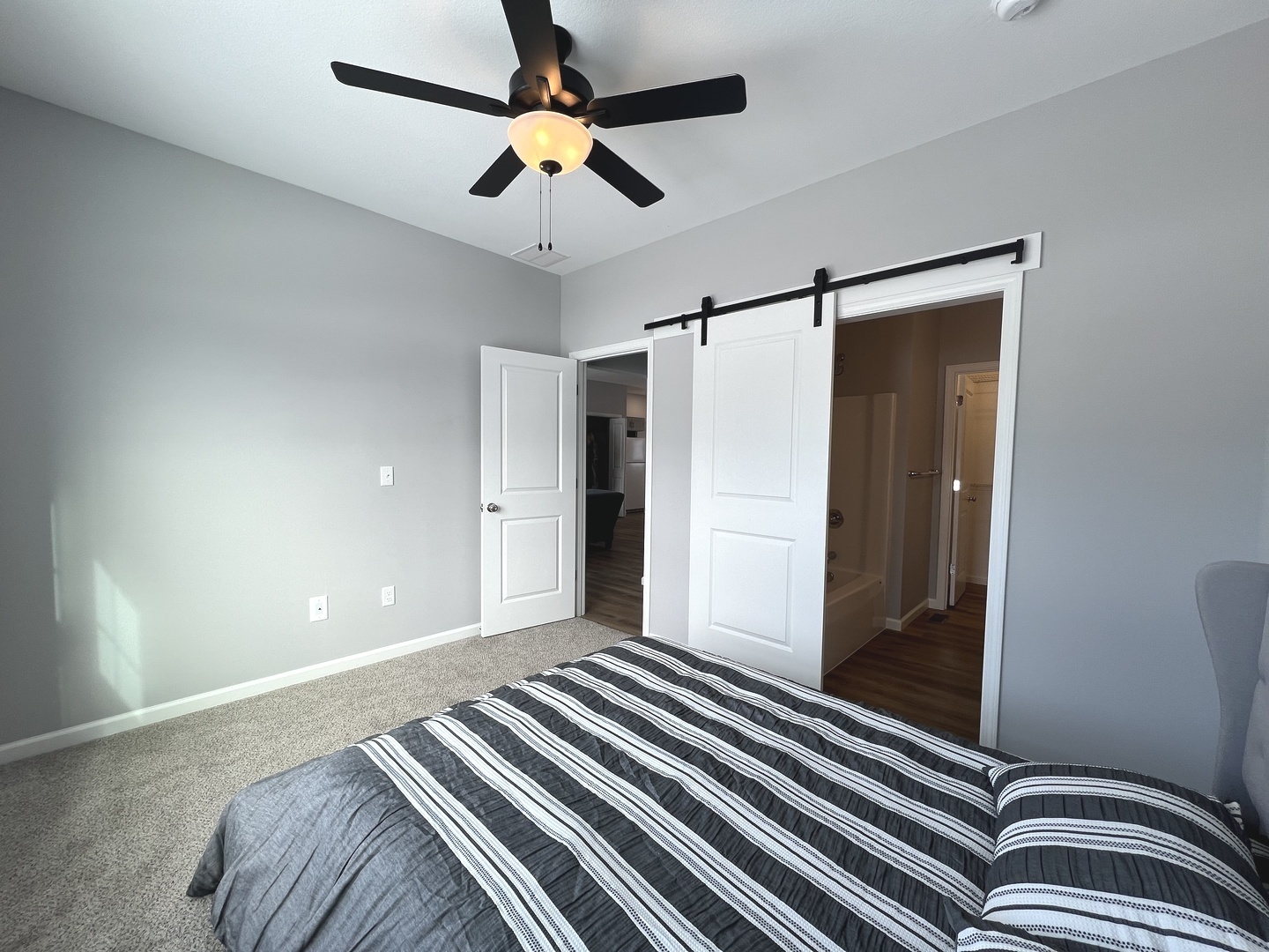 1212 South Smith Road Urbana, IL 61802 - Photo 9 of 17 Gallery Image 9