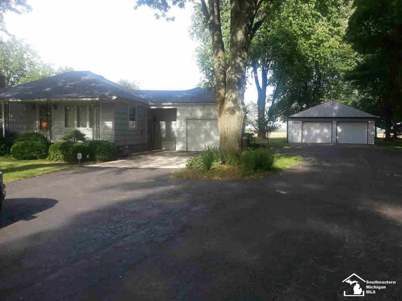 9120 Exeter Road Carleton, MI 48117 - Photo 2 of 8