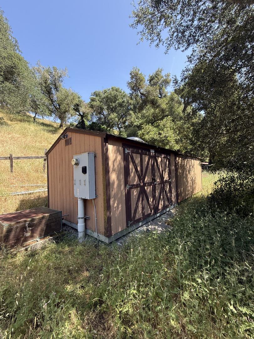 10900 Watsonville Road Gilroy, CA 95020 - Photo 1 of 37