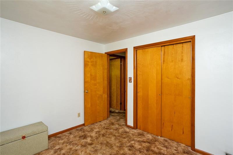 110 Francis Road Pittsburgh, PA 15239 - Photo 14 of 25