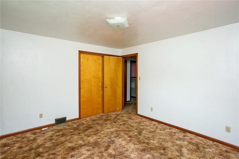 110 Francis Road Pittsburgh, PA 15239 - Photo 15 of 25