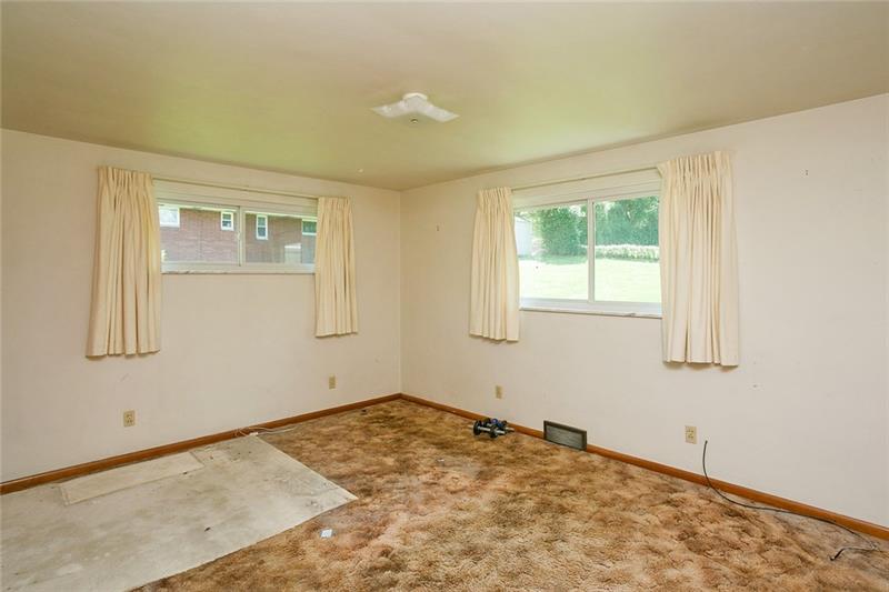 110 Francis Road Pittsburgh, PA 15239 - Photo 16 of 25