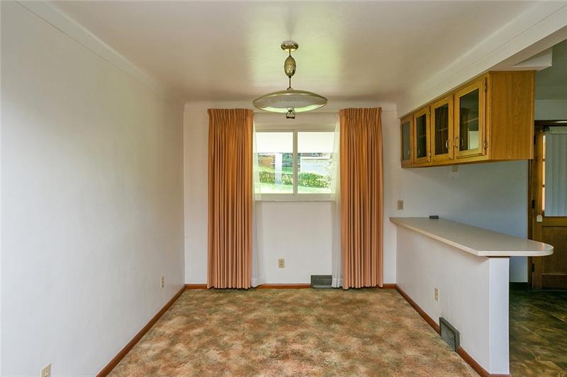 110 Francis Road Pittsburgh, PA 15239 - Photo 4 of 25