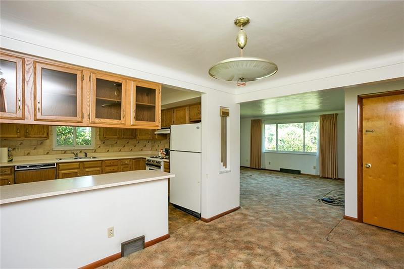 110 Francis Road Pittsburgh, PA 15239 - Photo 6 of 25