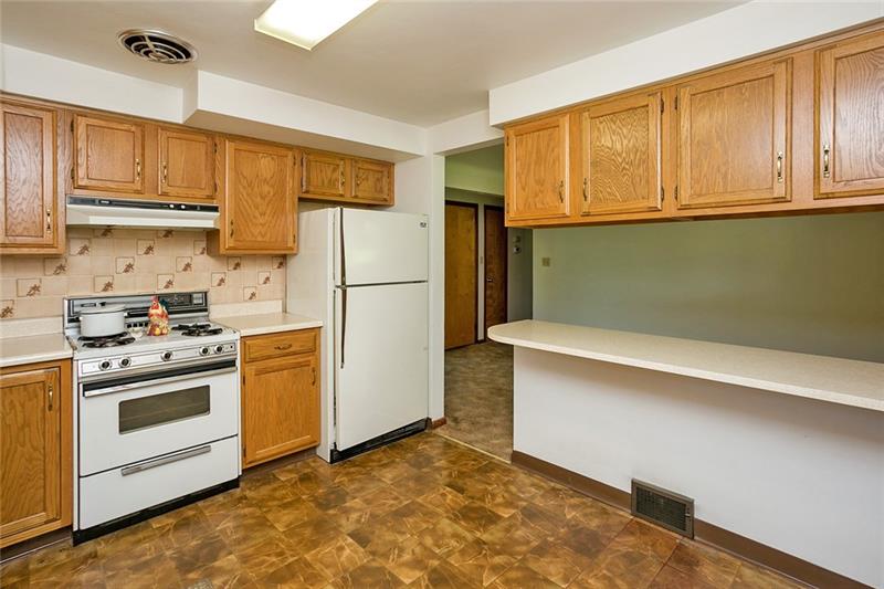 110 Francis Road Pittsburgh, PA 15239 - Photo 10 of 25