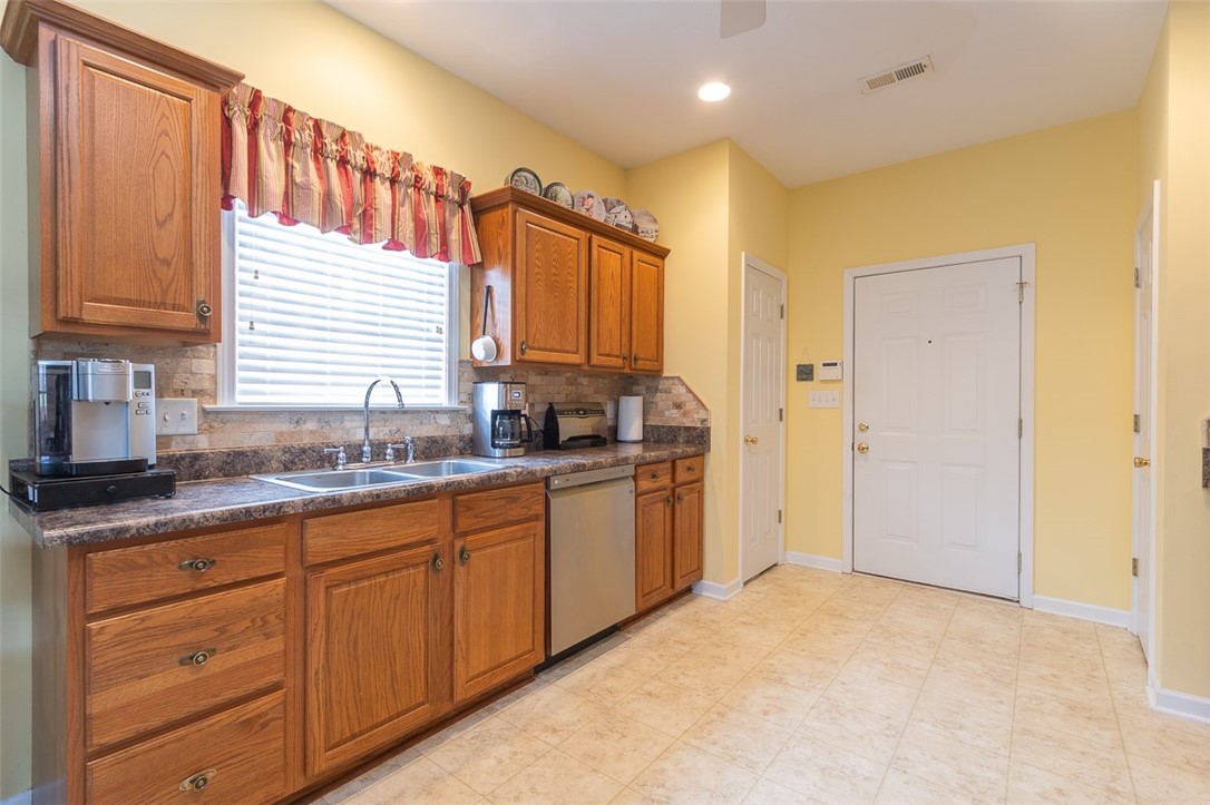 152 Elliott Circle Anderson, SC 29621 - Photo 11 of 29