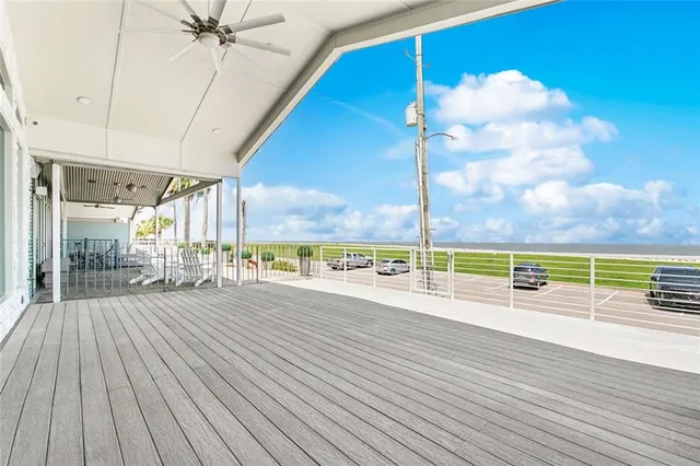 $695,000 | 8116 Breakwater Drive, New Orleans, LA 70124