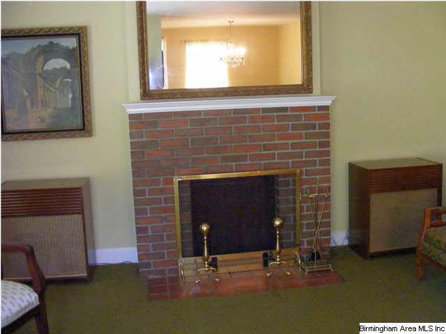 612 Robin Road Birmingham, AL 35214 - Photo 8 of 25