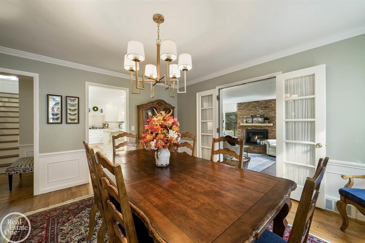 136 Moran Road Grosse Pointe, MI 48236 - Photo 11 of 51 50028565-10.JPG