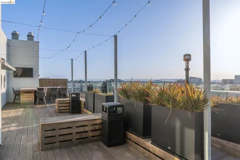 $599,000 | 6465 San Pablo Avenue, Unit 203, Oakland, CA 94608