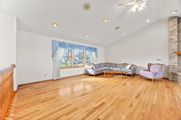 $530,000 | 362 South Shore Drive, Winsted, MN 55395