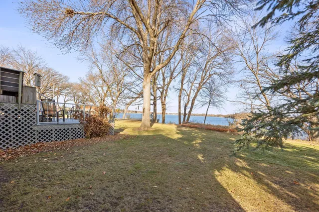 $530,000 | 362 South Shore Drive, Winsted, MN 55395