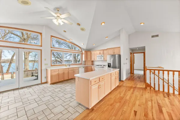 $530,000 | 362 South Shore Drive, Winsted, MN 55395