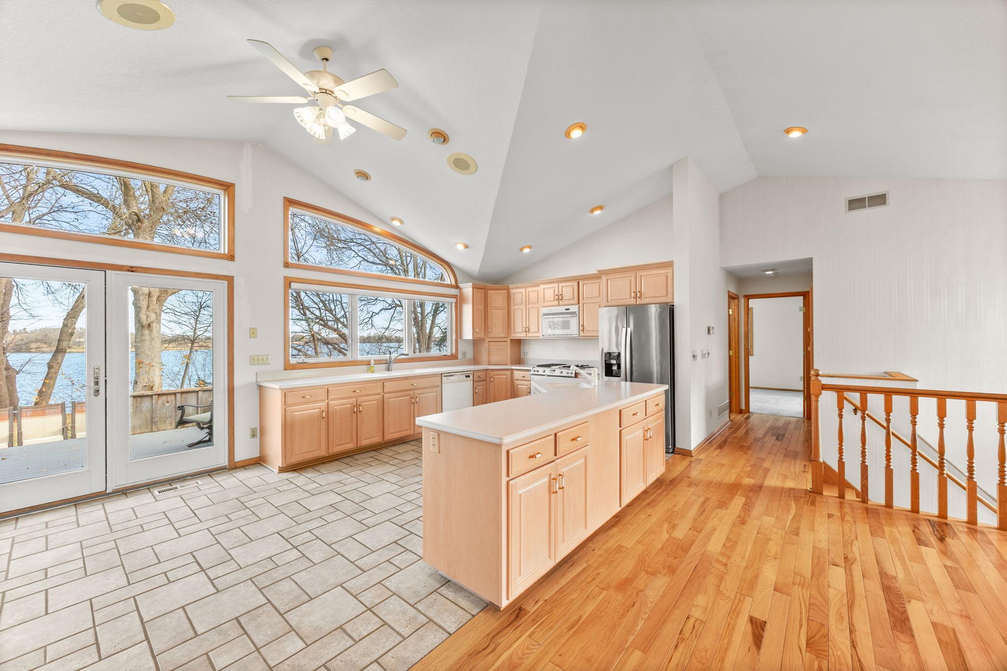 362 South Shore Drive Winsted, MN 55395 - Photo 5 of 39