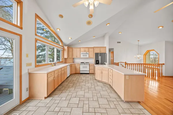 $530,000 | 362 South Shore Drive, Winsted, MN 55395